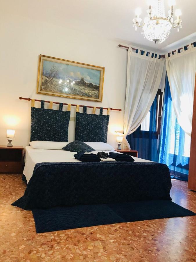 Venice Rainbow Hotel Bagian luar foto