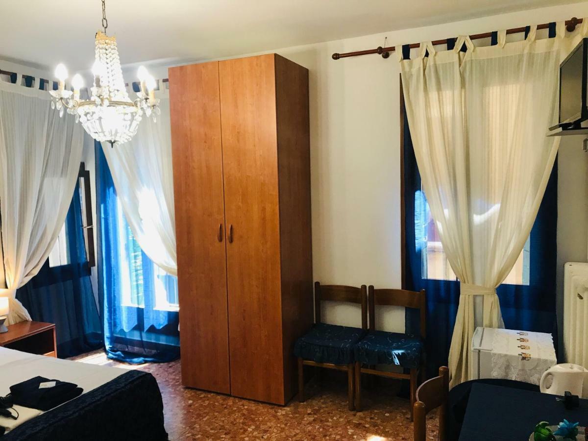 Venice Rainbow Hotel Bagian luar foto