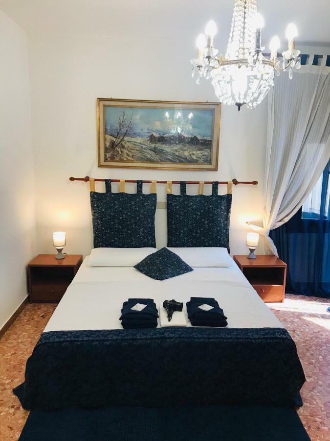 Venice Rainbow Hotel Bagian luar foto