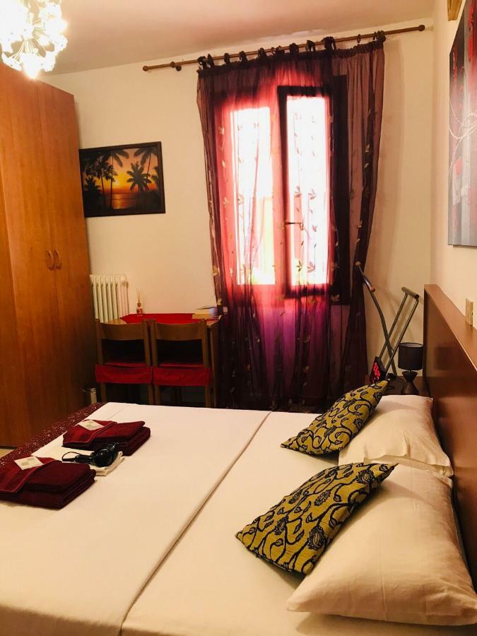 Venice Rainbow Hotel Bagian luar foto
