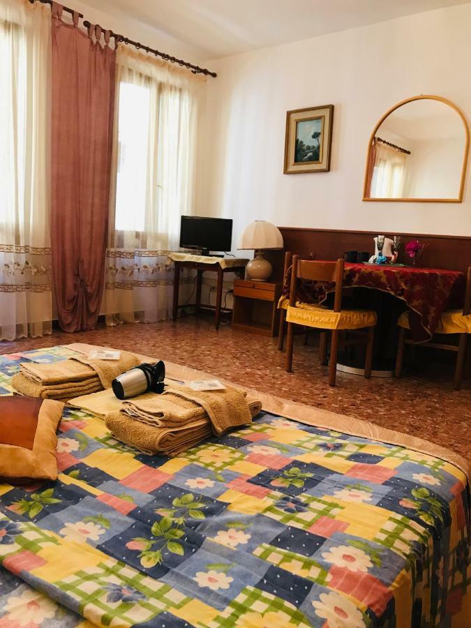 Venice Rainbow Hotel Bagian luar foto
