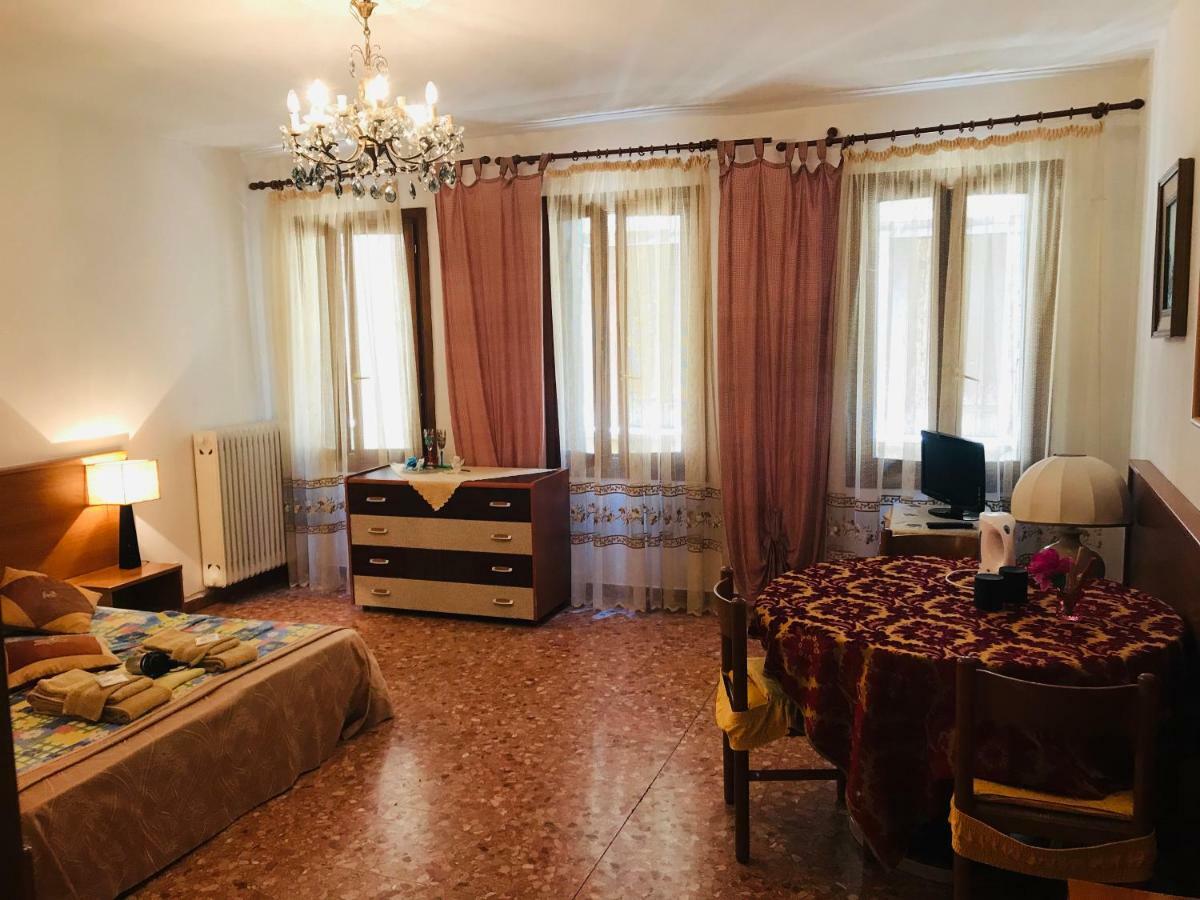 Venice Rainbow Hotel Bagian luar foto